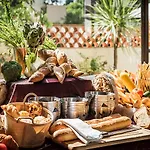 Hotel Juana 5*